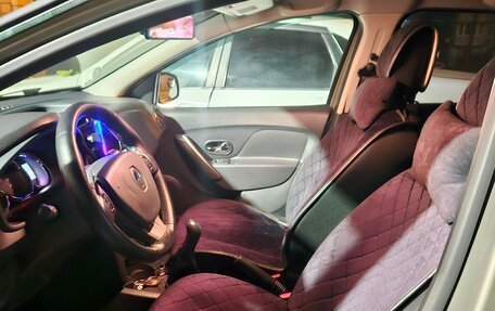 Renault Sandero II рестайлинг, 2015 год, 1 400 000 рублей, 7 фотография