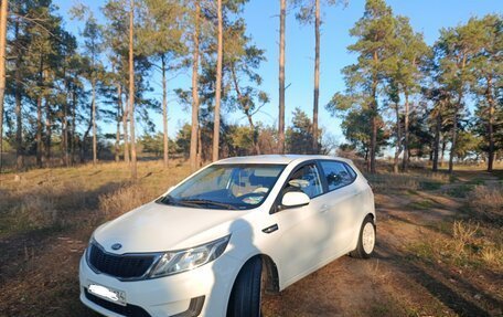 KIA Rio III рестайлинг, 2014 год, 980 000 рублей, 26 фотография