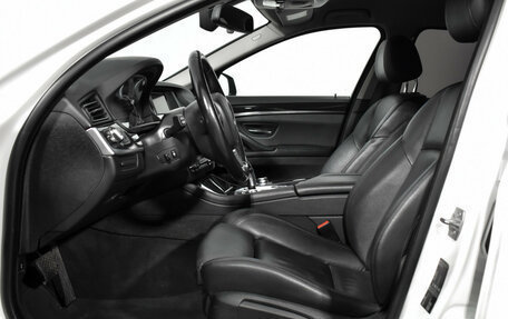 BMW 5 серия, 2015 год, 1 900 000 рублей, 12 фотография