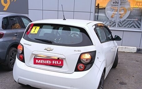 Chevrolet Aveo III, 2014 год, 900 000 рублей, 2 фотография