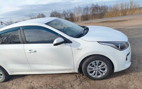 KIA Rio IV, 2017 год, 1 400 000 рублей, 4 фотография