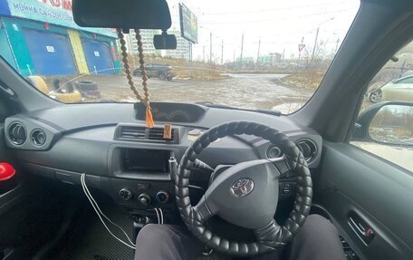 Toyota bB II рестайлинг, 2006 год, 600 000 рублей, 4 фотография