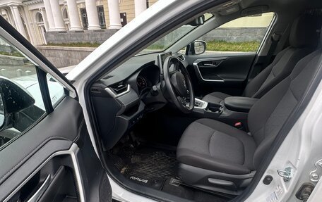 Toyota RAV4, 2021 год, 3 175 000 рублей, 7 фотография