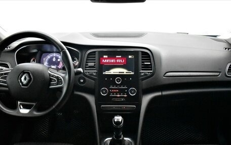 Renault Megane IV, 2018 год, 1 330 000 рублей, 5 фотография