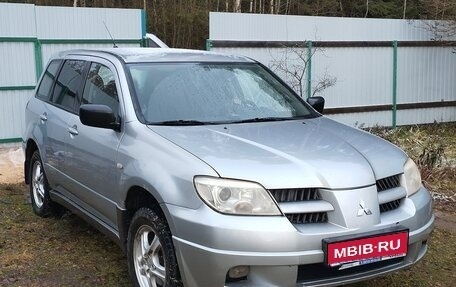 Mitsubishi Outlander III рестайлинг 3, 2005 год, 370 000 рублей, 1 фотография