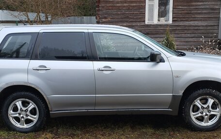 Mitsubishi Outlander III рестайлинг 3, 2005 год, 370 000 рублей, 3 фотография