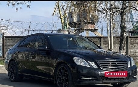 Mercedes-Benz E-Класс, 2012 год, 1 650 000 рублей, 2 фотография