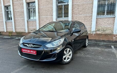Hyundai Solaris II рестайлинг, 2012 год, 749 000 рублей, 1 фотография