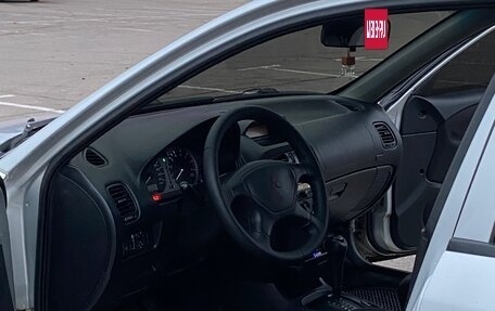 Mitsubishi Carisma I, 2003 год, 260 000 рублей, 10 фотография