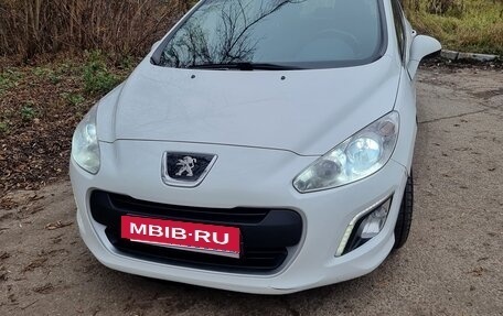 Peugeot 308 II, 2013 год, 700 000 рублей, 4 фотография