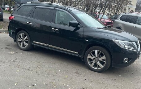 Nissan Pathfinder, 2015 год, 1 650 000 рублей, 2 фотография