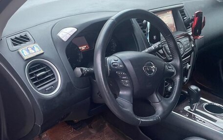 Nissan Pathfinder, 2015 год, 1 650 000 рублей, 11 фотография