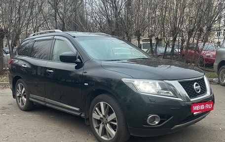Nissan Pathfinder, 2015 год, 1 650 000 рублей, 21 фотография