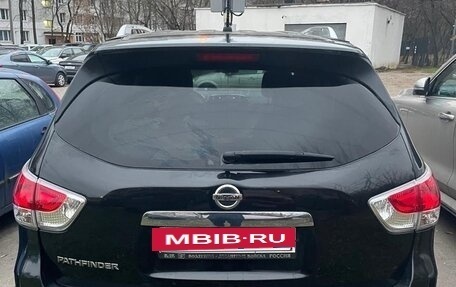 Nissan Pathfinder, 2015 год, 1 650 000 рублей, 26 фотография