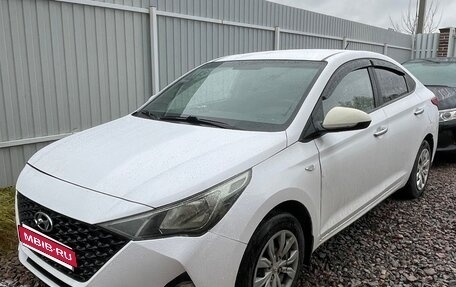 Hyundai Solaris II рестайлинг, 2020 год, 875 000 рублей, 1 фотография