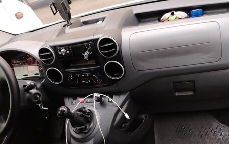 Peugeot Partner II рестайлинг 2, 2012 год, 720 000 рублей, 5 фотография