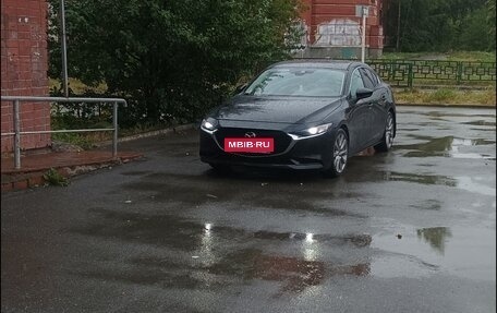 Mazda 3, 2021 год, 2 050 000 рублей, 10 фотография