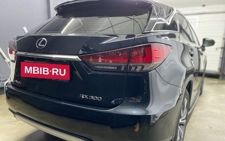 Lexus RX IV рестайлинг, 2021 год, 5 500 000 рублей, 3 фотография