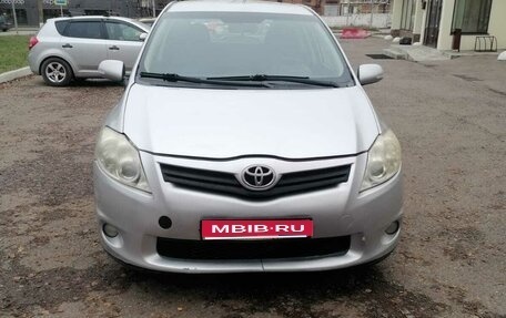 Toyota Auris II, 2010 год, 850 000 рублей, 1 фотография