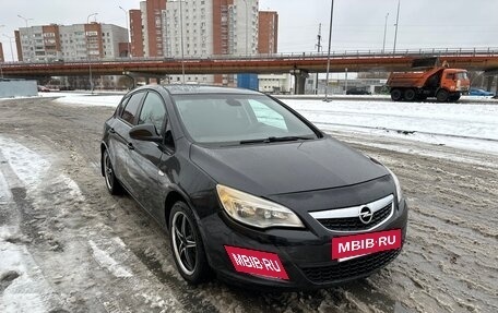 Opel Astra J, 2011 год, 460 000 рублей, 2 фотография