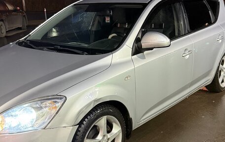 KIA cee'd I рестайлинг, 2009 год, 650 000 рублей, 2 фотография