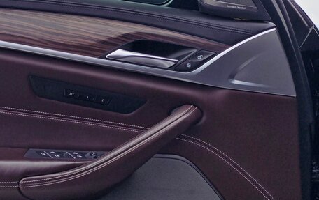 BMW 5 серия, 2019 год, 4 990 000 рублей, 16 фотография