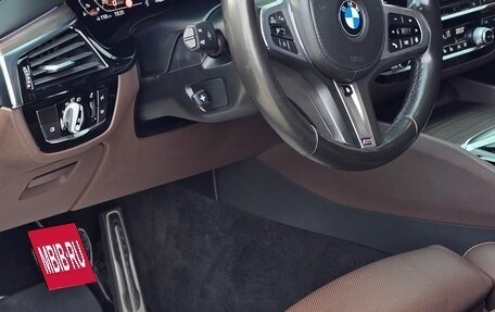 BMW 5 серия, 2019 год, 4 990 000 рублей, 13 фотография