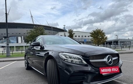 Mercedes-Benz C-Класс, 2018 год, 3 000 000 рублей, 4 фотография