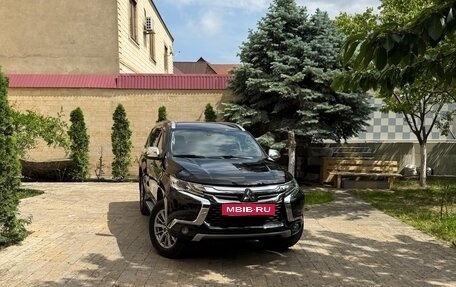Mitsubishi Pajero Sport III рестайлинг, 2017 год, 2 675 000 рублей, 4 фотография