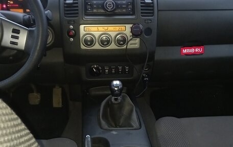 Nissan Navara (Frontier), 2006 год, 950 000 рублей, 9 фотография
