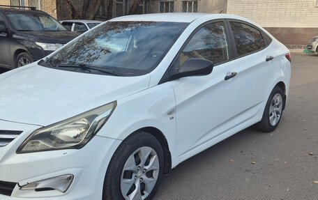 Hyundai Solaris II рестайлинг, 2015 год, 980 000 рублей, 2 фотография