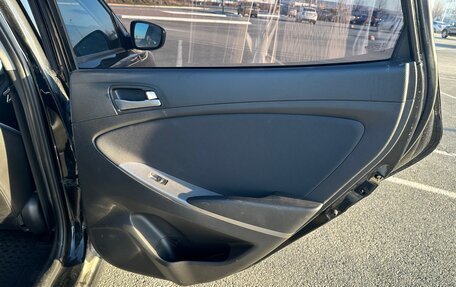 Hyundai Solaris II рестайлинг, 2015 год, 919 000 рублей, 22 фотография