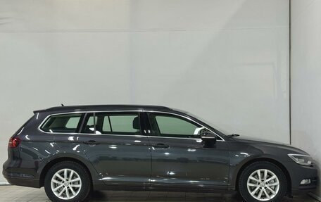 Volkswagen Passat B8 рестайлинг, 2018 год, 1 799 000 рублей, 9 фотография