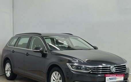 Volkswagen Passat B8 рестайлинг, 2018 год, 1 799 000 рублей, 10 фотография