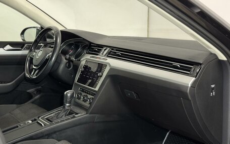 Volkswagen Passat B8 рестайлинг, 2018 год, 1 799 000 рублей, 15 фотография