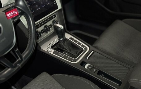 Volkswagen Passat B8 рестайлинг, 2018 год, 1 799 000 рублей, 16 фотография