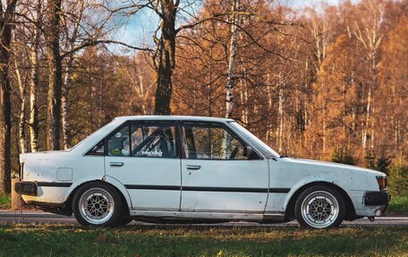 Toyota Carina, 1984 год, 400 000 рублей, 4 фотография