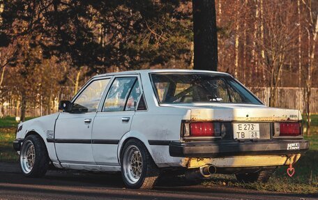 Toyota Carina, 1984 год, 400 000 рублей, 7 фотография