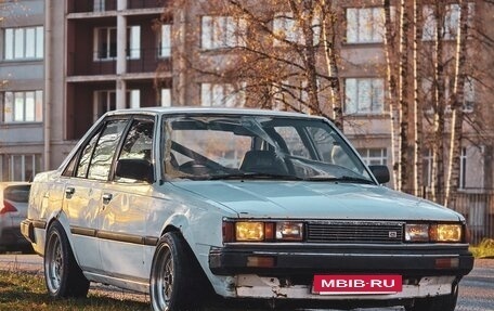 Toyota Carina, 1984 год, 400 000 рублей, 3 фотография
