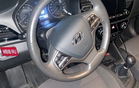 Hyundai Solaris II рестайлинг, 2021 год, 1 420 000 рублей, 4 фотография