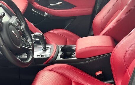 Jaguar E-Pace, 2019 год, 3 300 000 рублей, 5 фотография