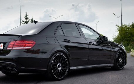 Mercedes-Benz E-Класс, 2013 год, 2 950 000 рублей, 21 фотография