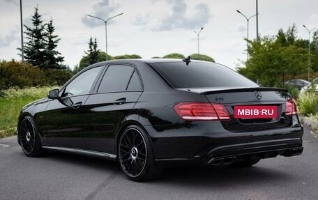 Mercedes-Benz E-Класс, 2013 год, 2 950 000 рублей, 19 фотография