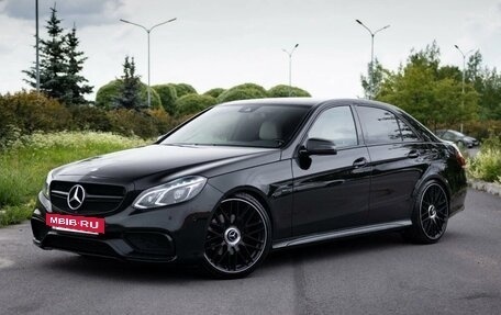 Mercedes-Benz E-Класс, 2013 год, 2 950 000 рублей, 25 фотография