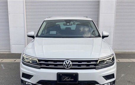 Volkswagen Tiguan II, 2020 год, 1 700 035 рублей, 2 фотография