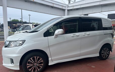 Honda Freed I, 2016 год, 901 000 рублей, 3 фотография