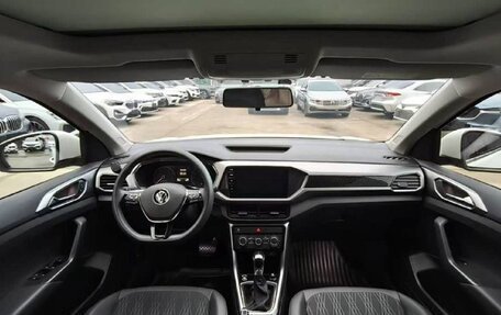 Volkswagen T-Cross I, 2021 год, 1 200 000 рублей, 5 фотография