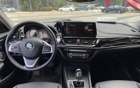 BMW 1 серия, 2022 год, 1 630 000 рублей, 5 фотография