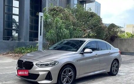 BMW 1 серия, 2022 год, 1 630 000 рублей, 1 фотография