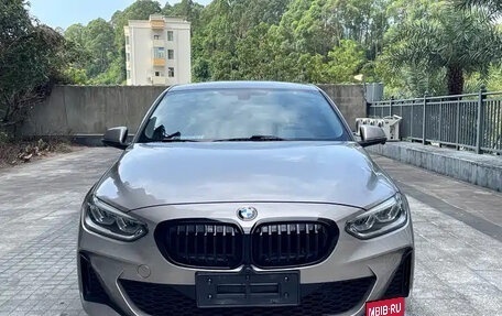 BMW 1 серия, 2022 год, 1 630 000 рублей, 4 фотография